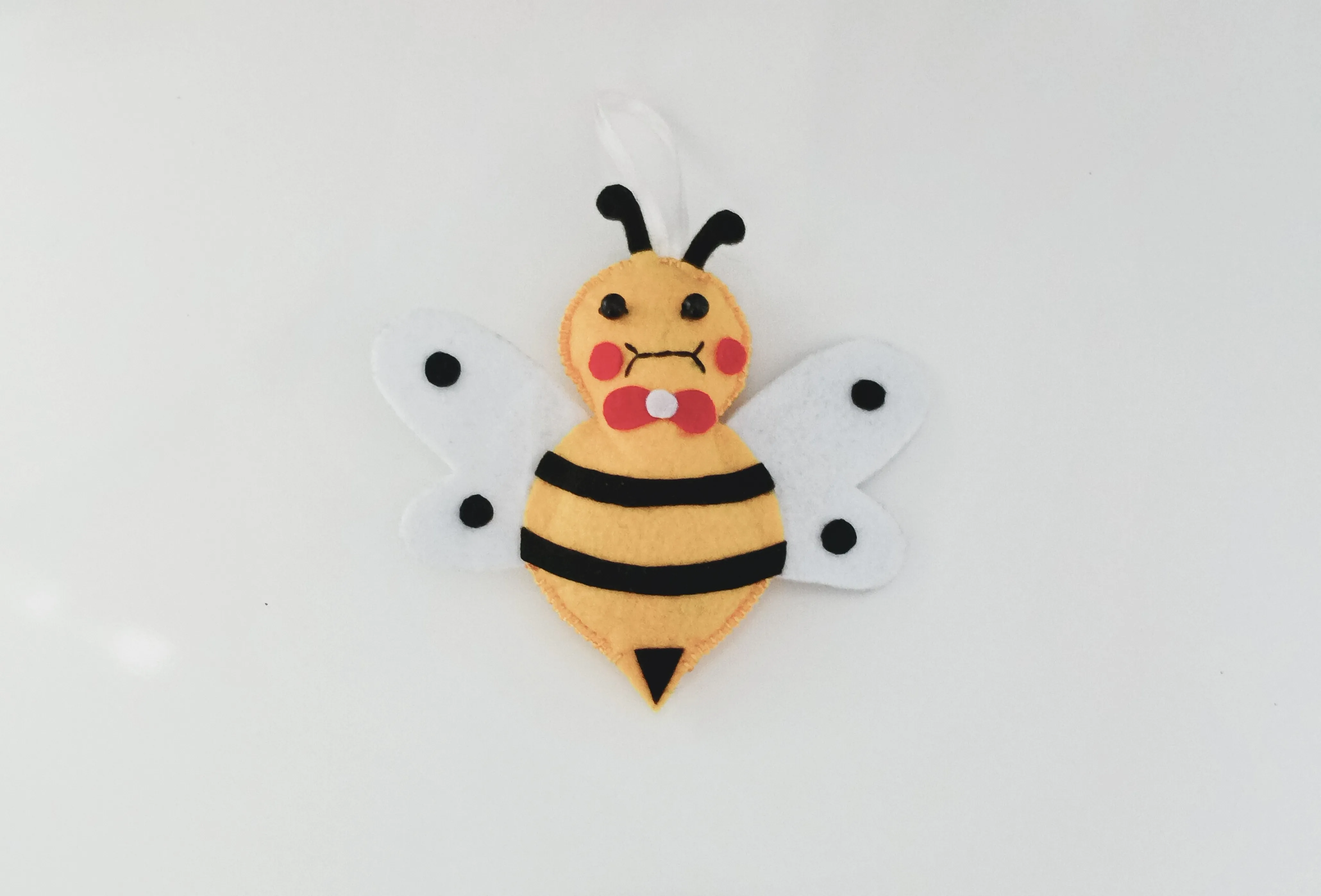 Arı Maya Figürlü Keçe Anahtarlık - El Yapımı Dekoratif Süs