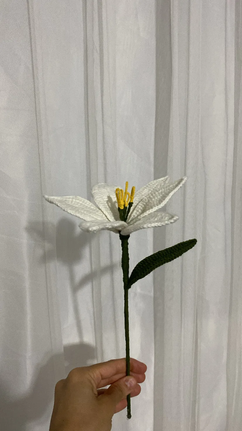 Beyaz Zambak Çiçeği - Tığ İşi El Emeği Dekoratif Hediyelik