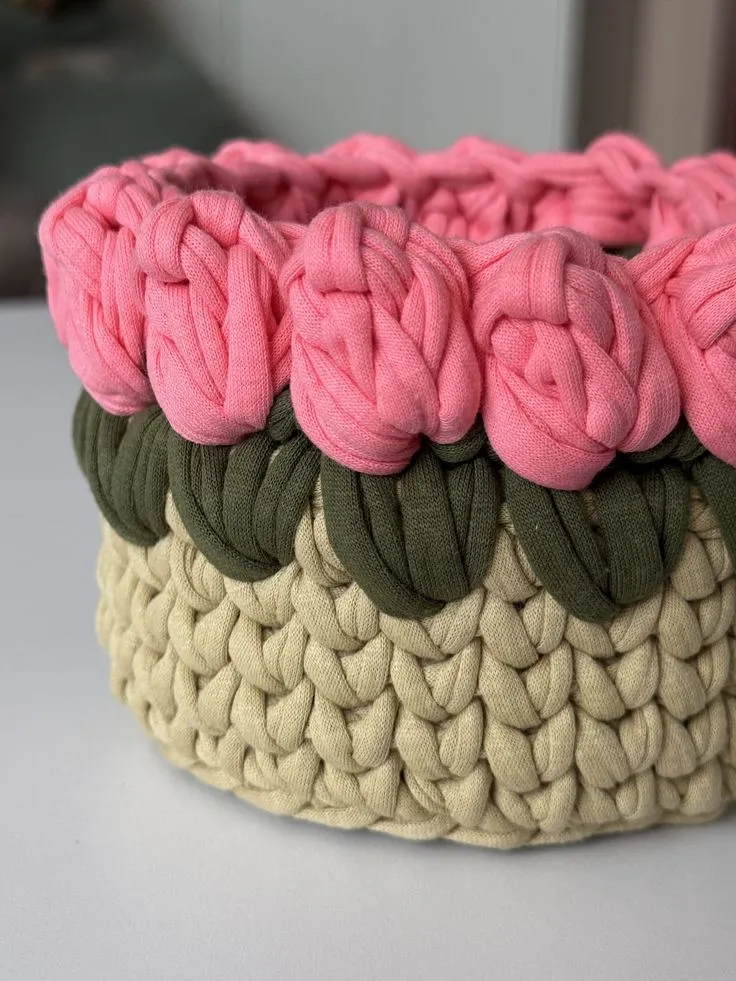 Pembe Çiçekli Örgü Takı ve Makyaj Organizer Sepeti - Penye İp