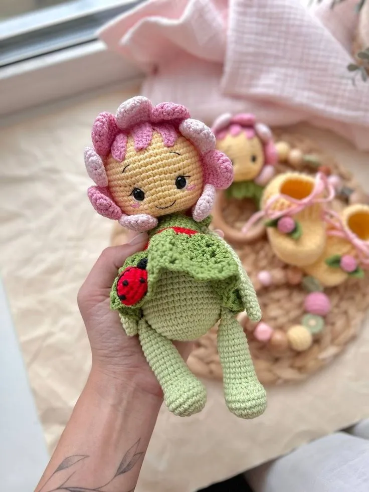 Örgü Papatya Kız Bebek Oyuncak - Amigurumi El Emeği