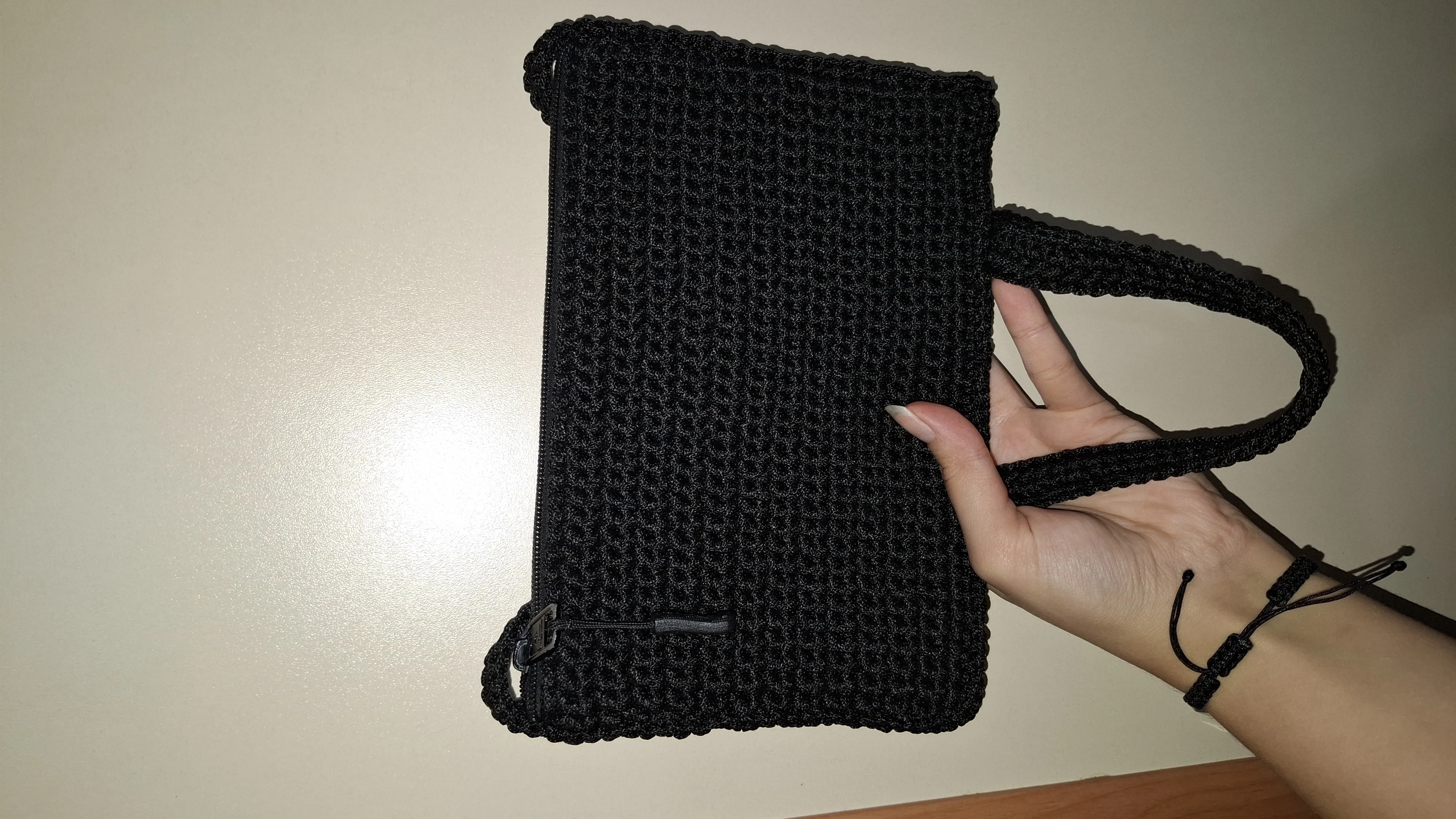 Siyah Örgü Omuz Çantası - Astarlı, Fermuarlı ve El Emeği