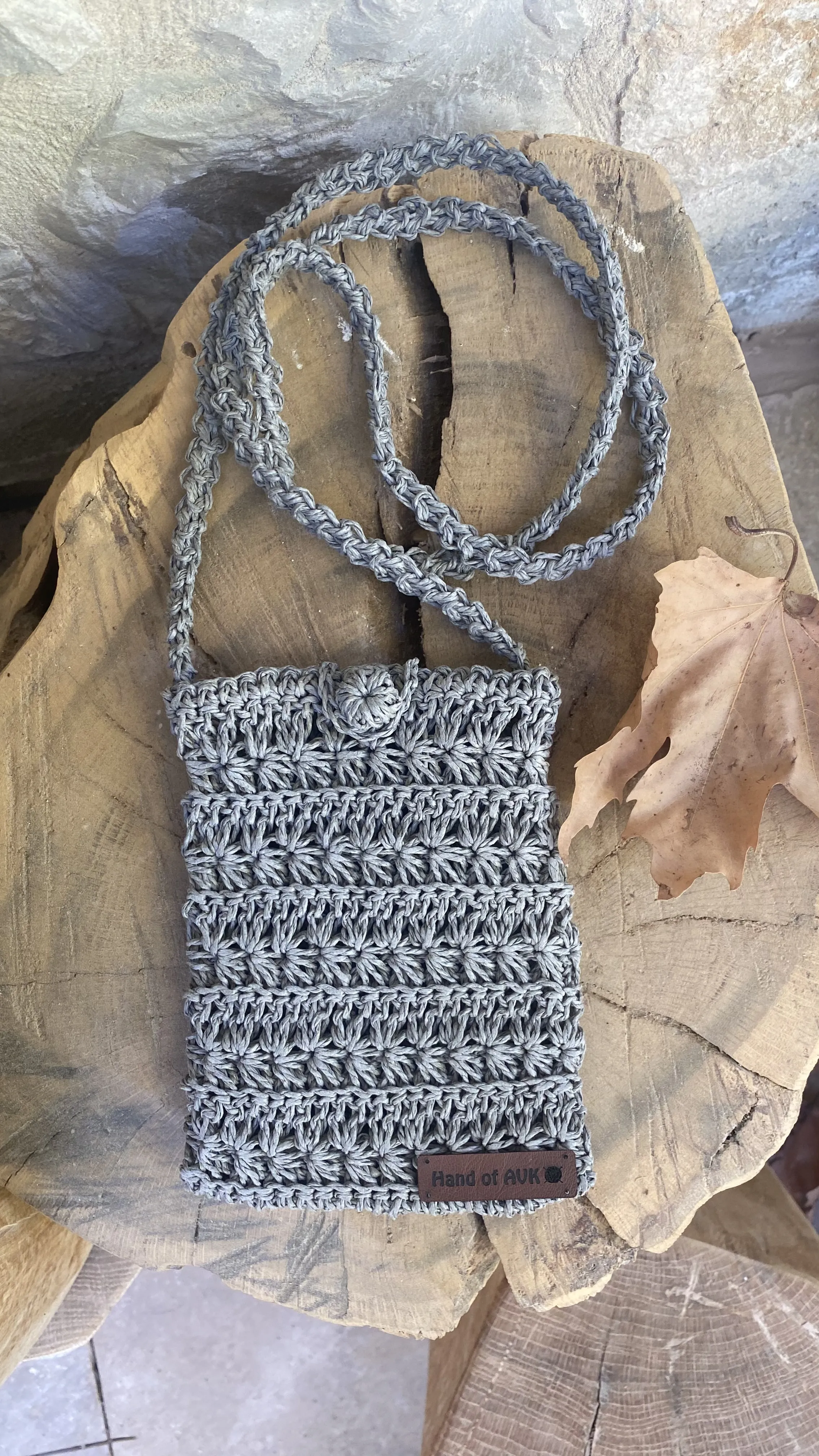 Kahverengi Yıldız Desenli Örgü Hasır Telefon Çantası - El Emeği