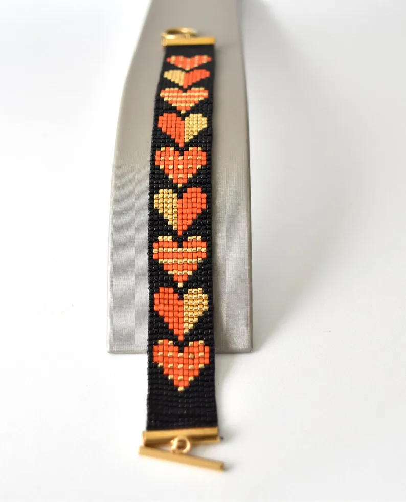 El İşçiliği Miyuki Kalp Desenli Bileklik