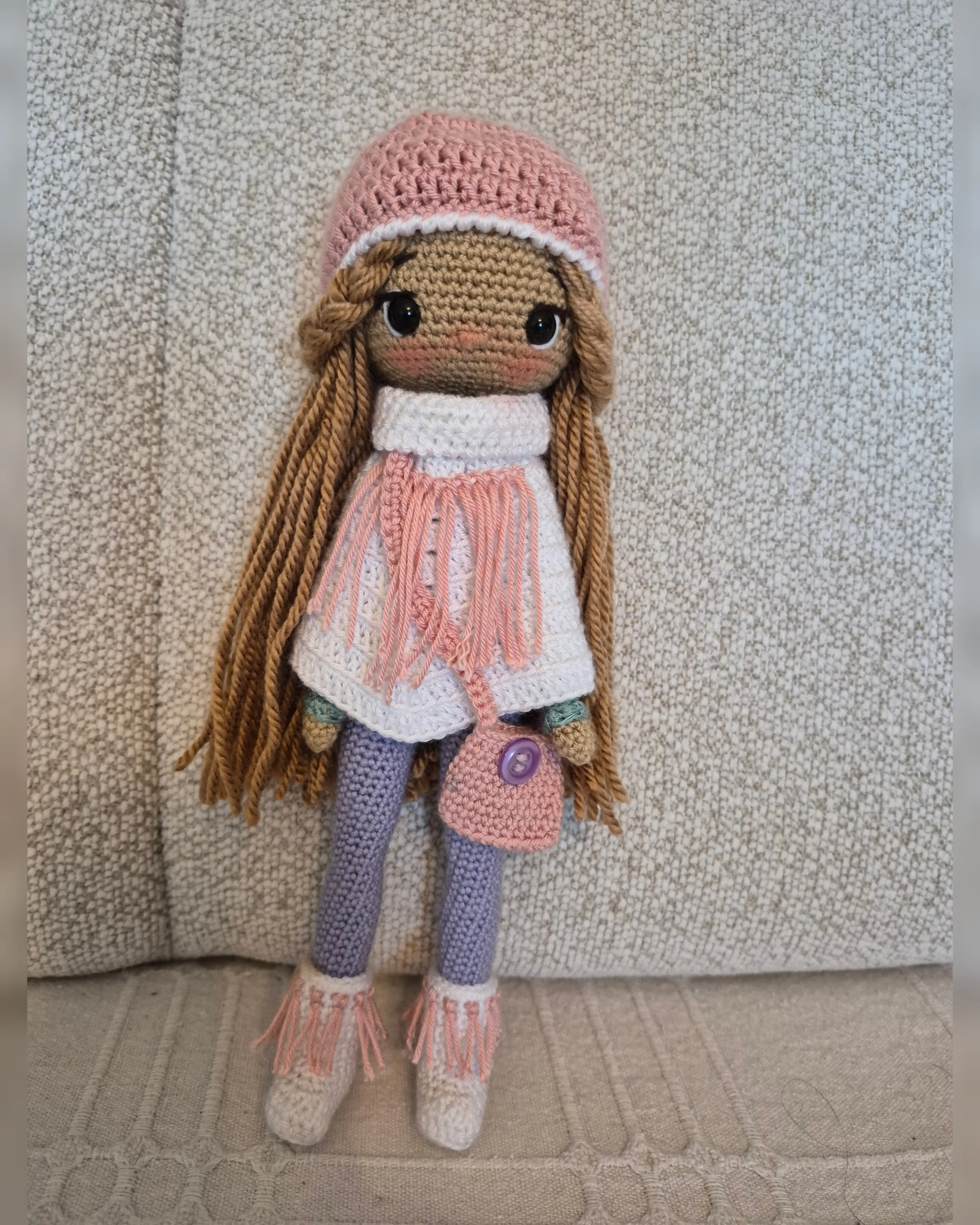 Amigurumi Oyuncak Bebek - 25 cm Doğal İplerle Örülmüş Kız Bebek