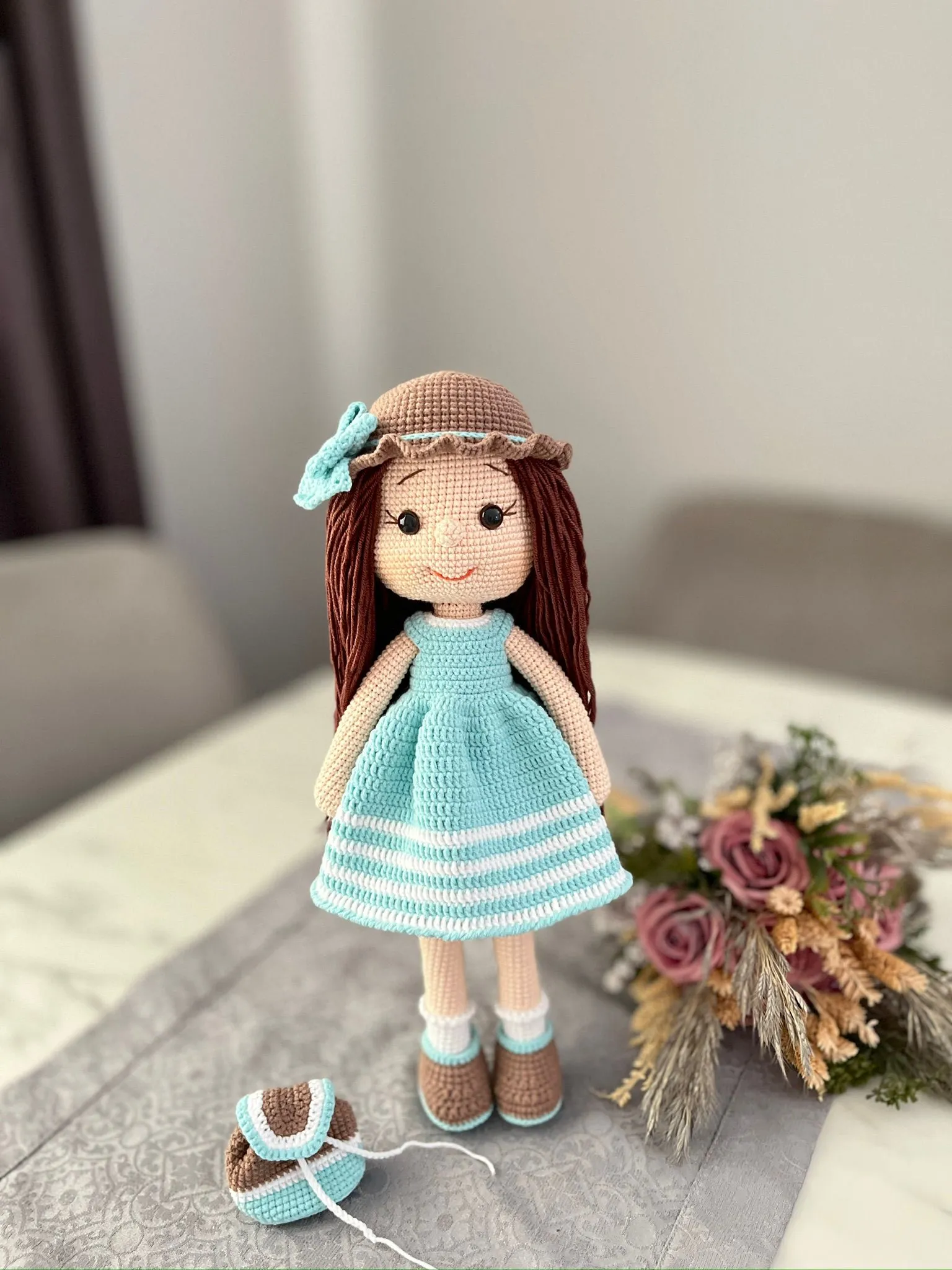 Mavi Elbiseli Bebek – Amigurumi El Örgüsü Bebek