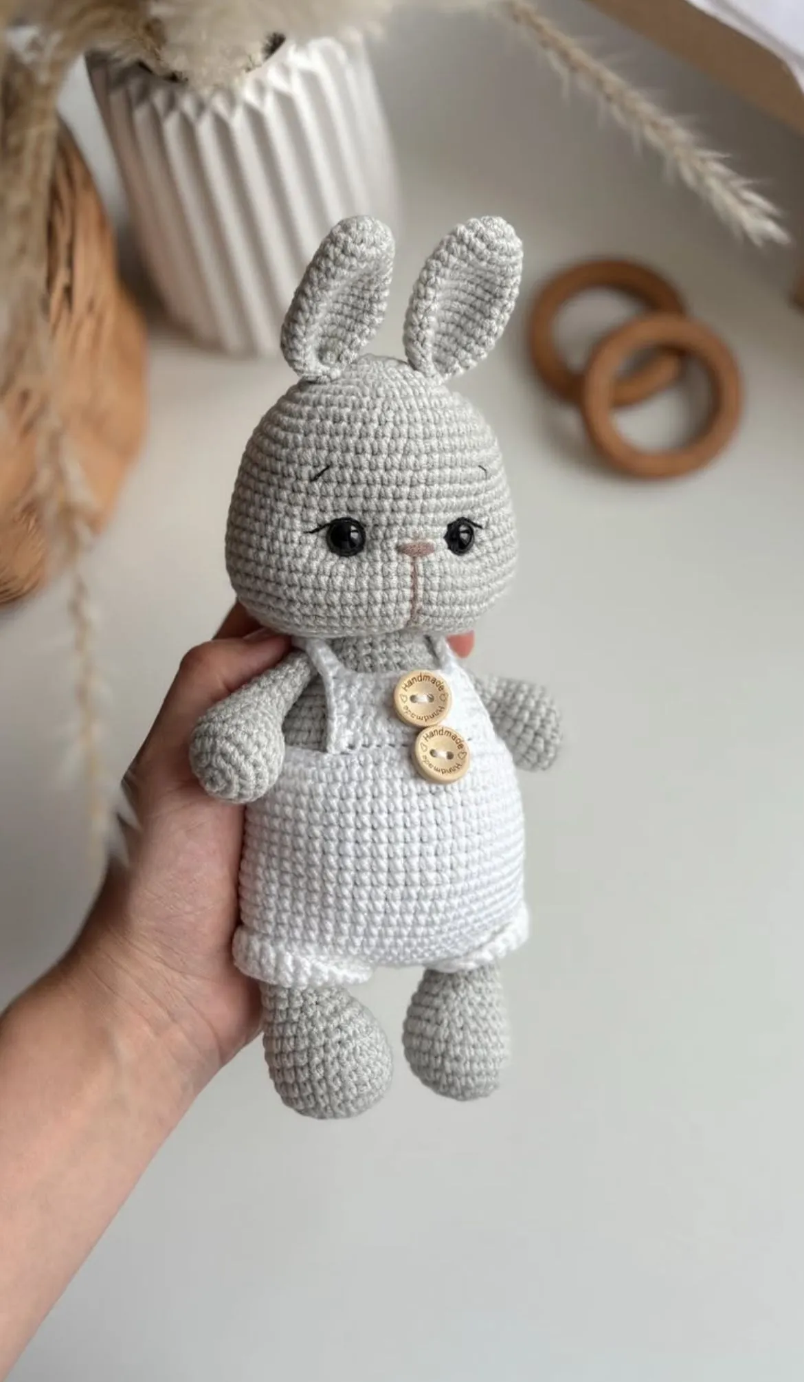 Amigurumi  Tavşan – Beyaz Tulumlu