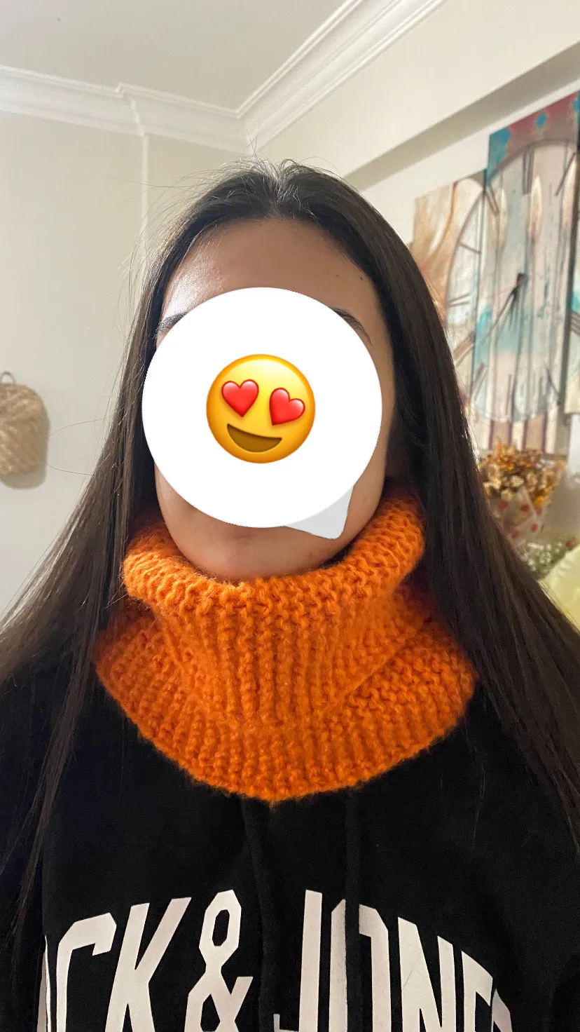 El örgüsü %100 yün ipten boyunluk,şal,atkı 24x35cm