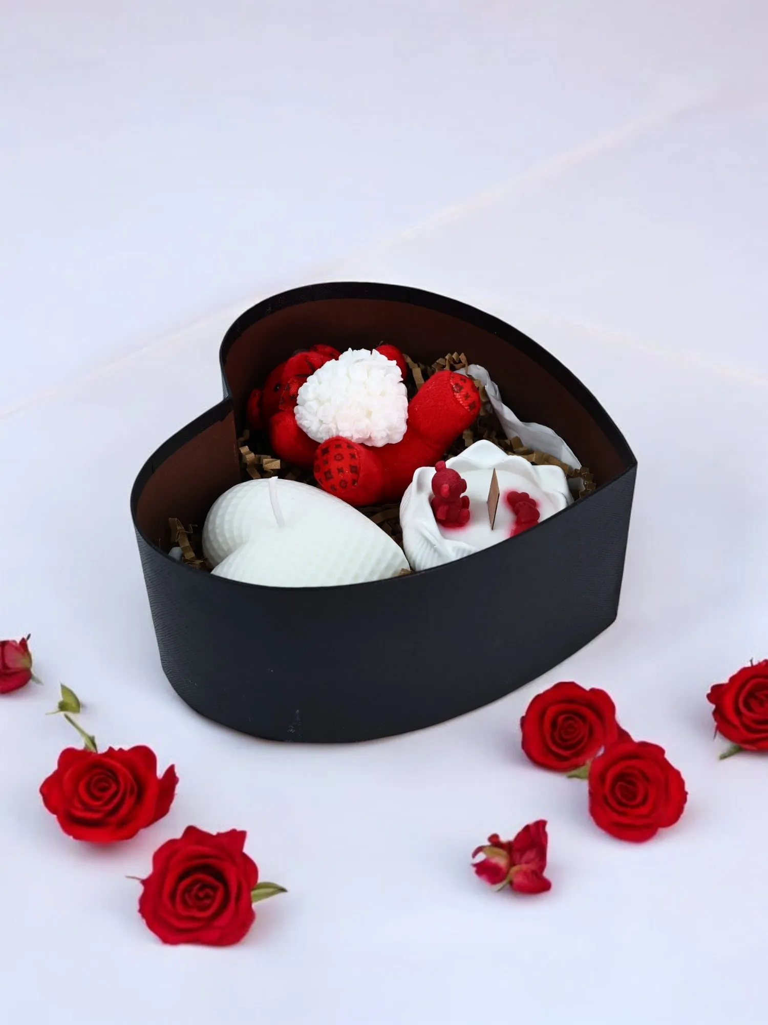 Kalp Hediye Kutusu - Soyawax Doğal Mum ve Peluş Ayıcık