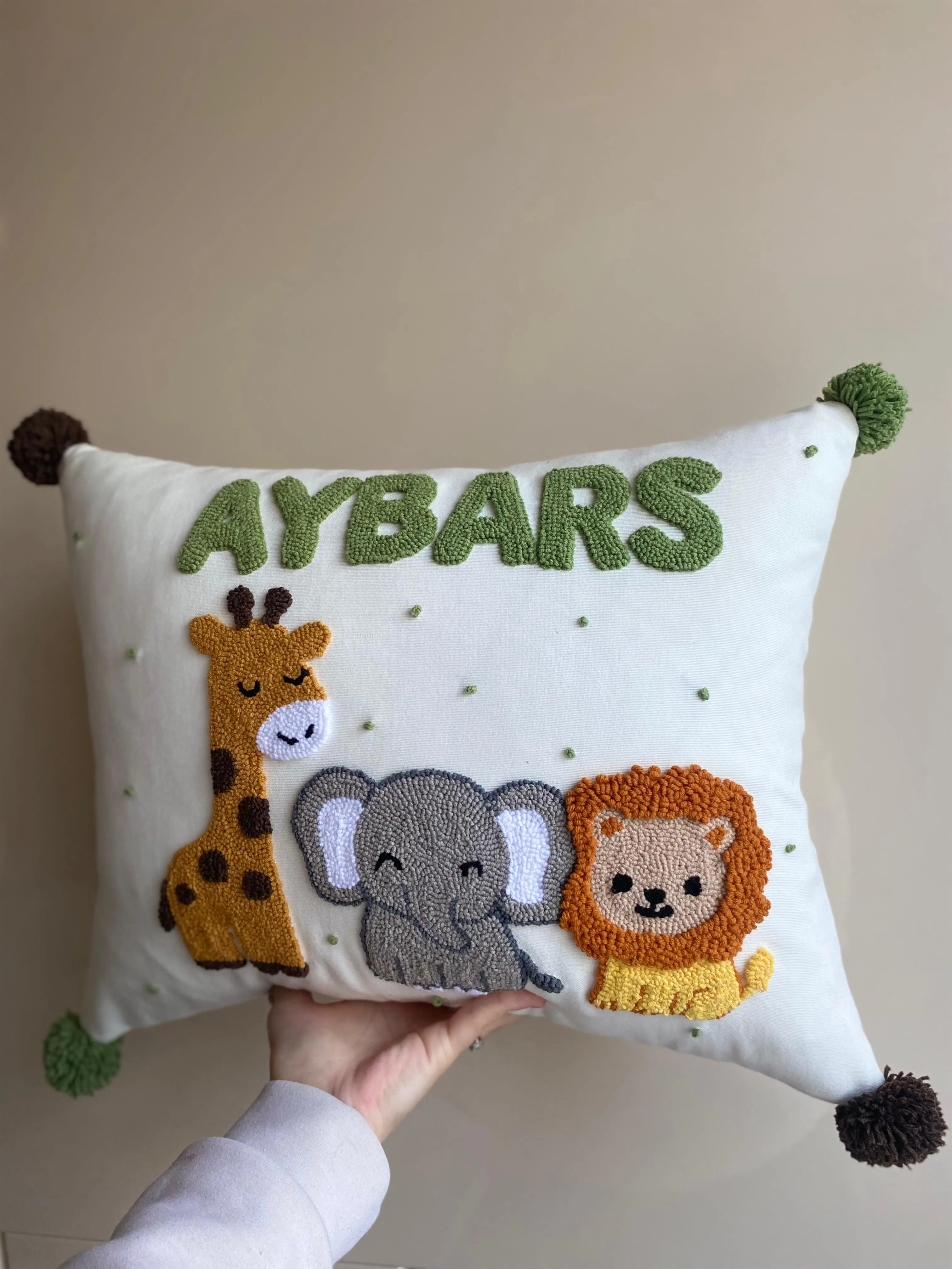 İsim Yazılı Safari Hayvanları Desenli Bebek Yastığı - El Yapımı