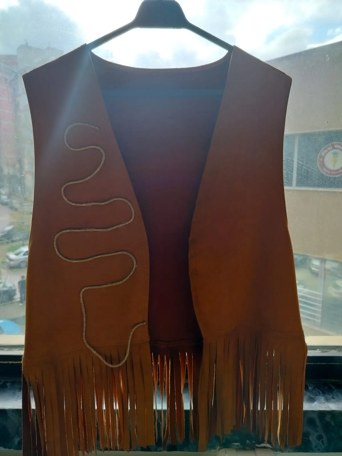 Kahverengi Süet Görünümlü Püsküllü Kovboy Yeleği - El Yapımı