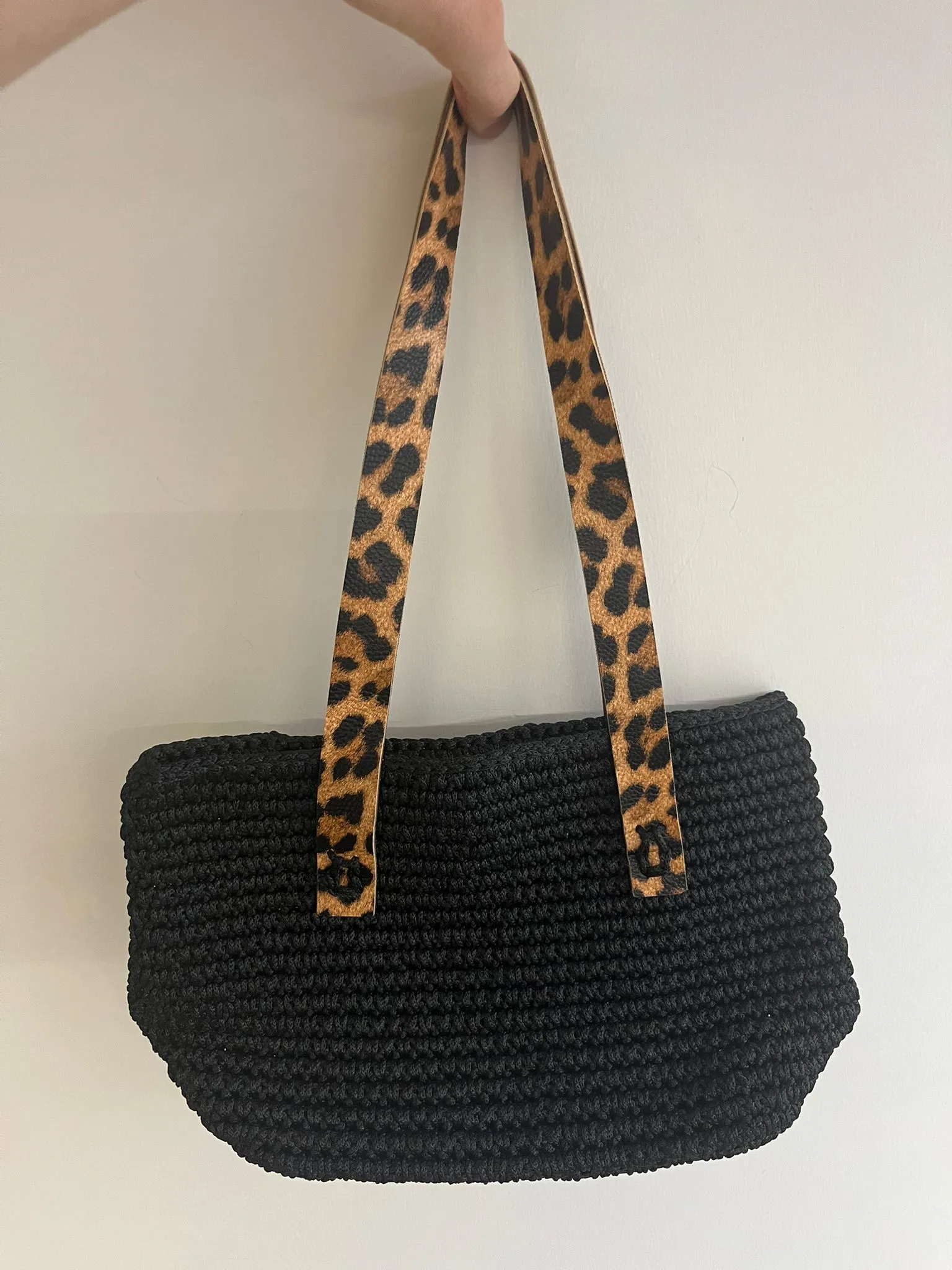 Siyah Örgü Omuz Çantası - Leopar Desenli Kulplu Şık Tasarım