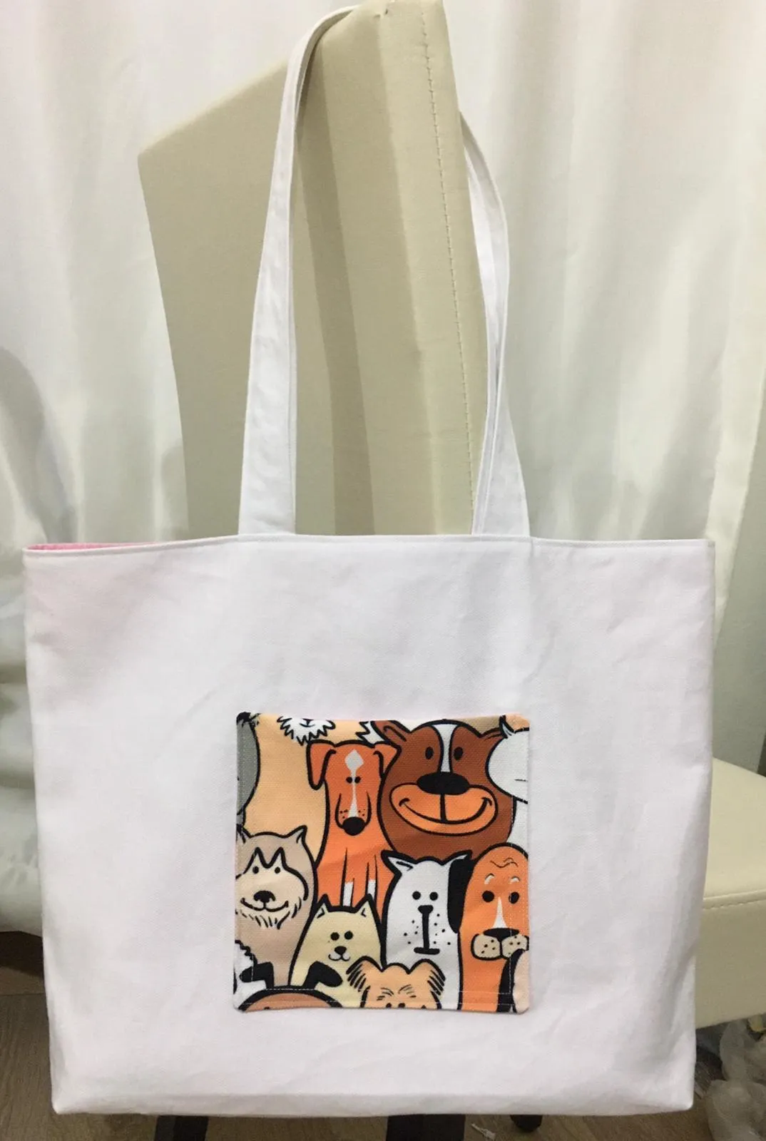 Köpek Desenli Beyaz Gabardin Tote Çanta - 2 Cepli, El Yapımı  DVRDESIGN