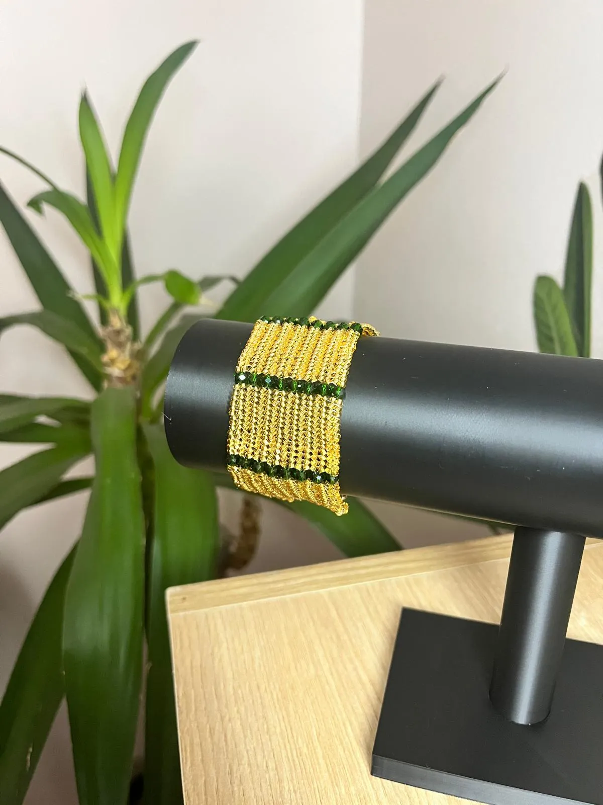 Hasır İşi Altın Rengi Bileklik