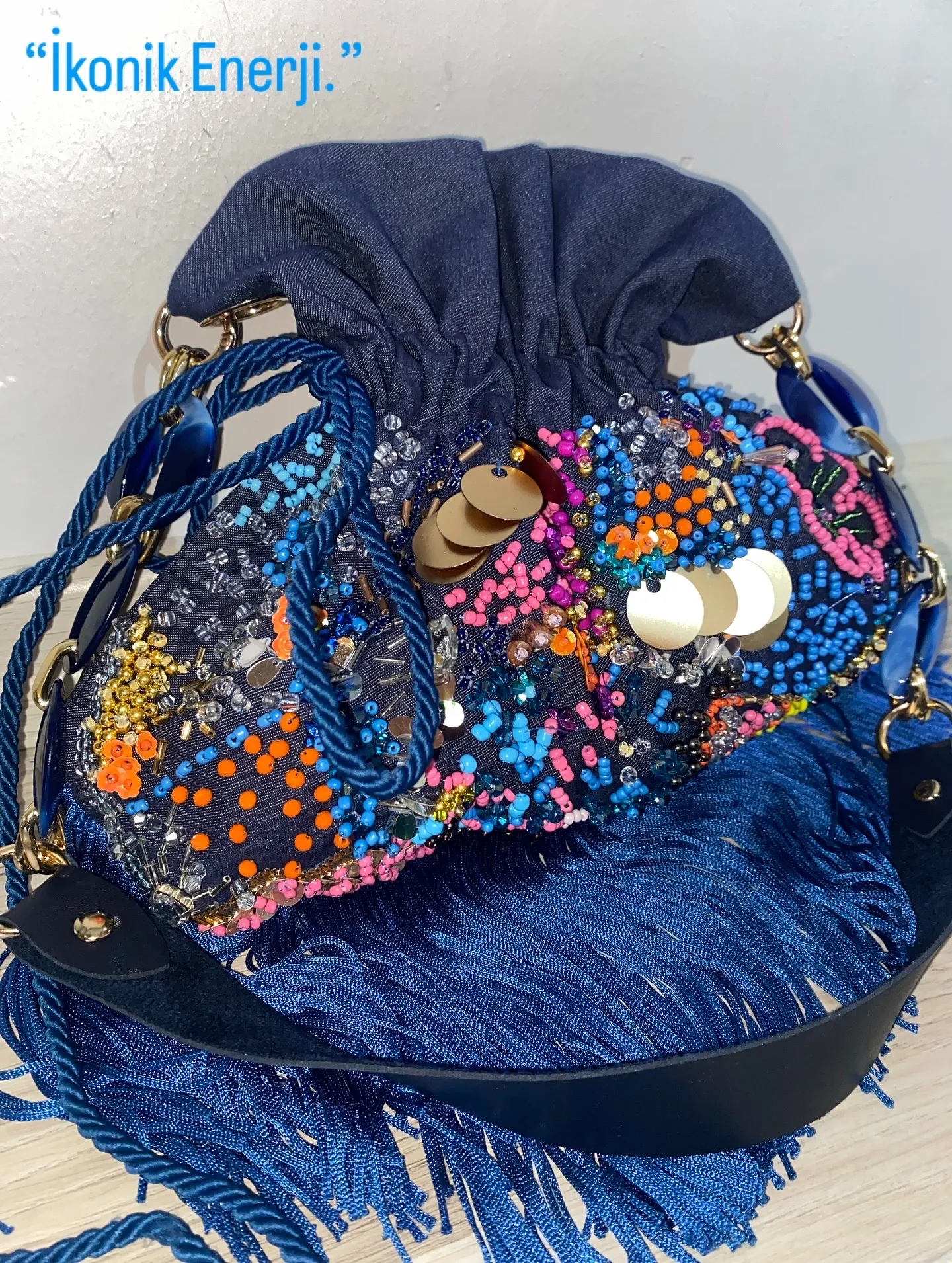 Mavi Kot Kumaş Boncuk ve Payet İşlemeli Kese Çanta - El İşlemesi