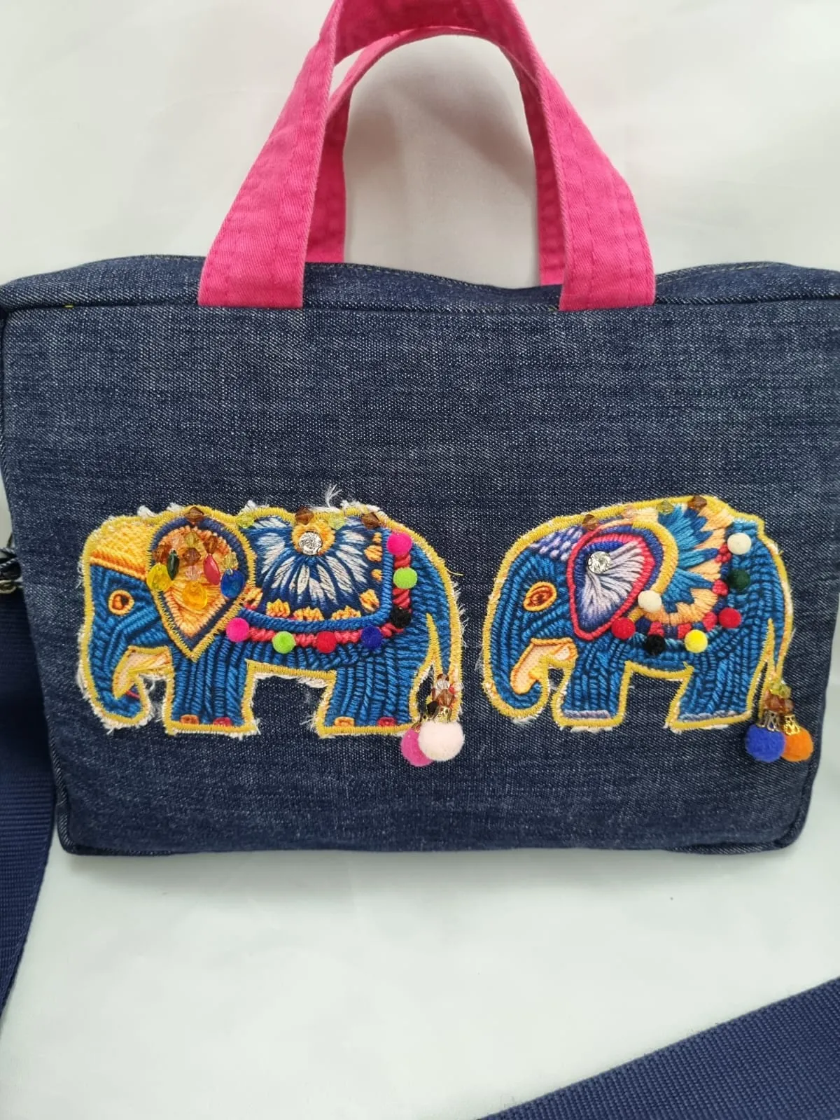Mavi Kot Kumaş Fil Desenli Pembe Tutamaçlı Omuz Çantası - El Yapımı