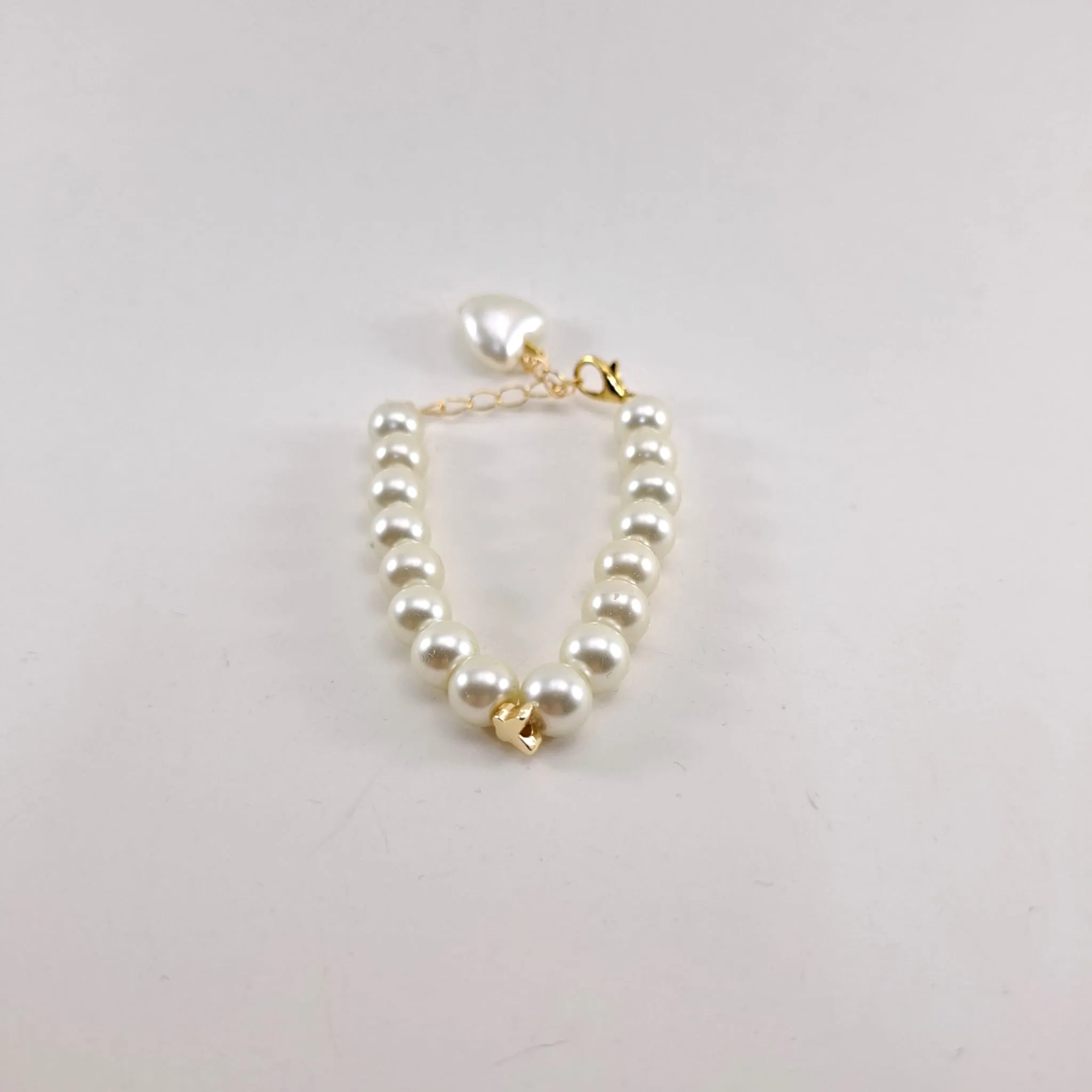 Kalp Detaylı İncinin Asaleti Bileklik - EG Design