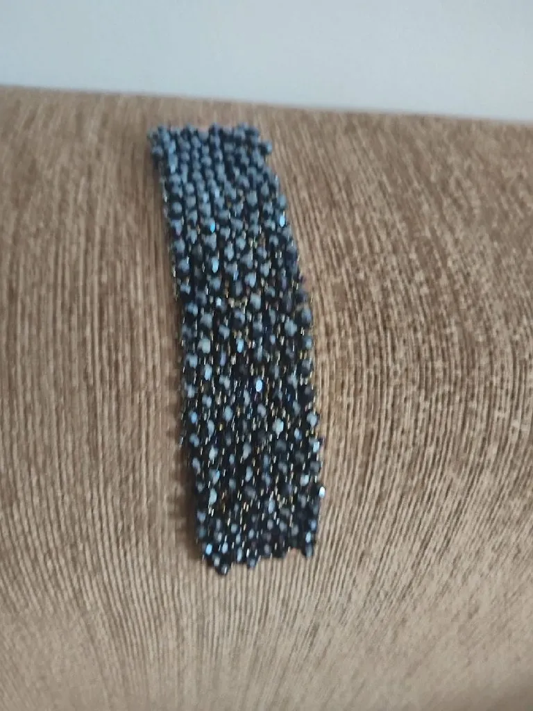 “El Yapımı Kristal Parıltı Bileklik – Siyah | Zarif Tasarım”