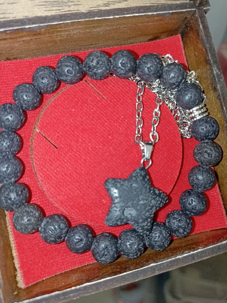 Lav Doğal Taş Bileklik ve Kolye Seti – Volkanik Enerji Taşı, Özel Ahşap Kutusunda