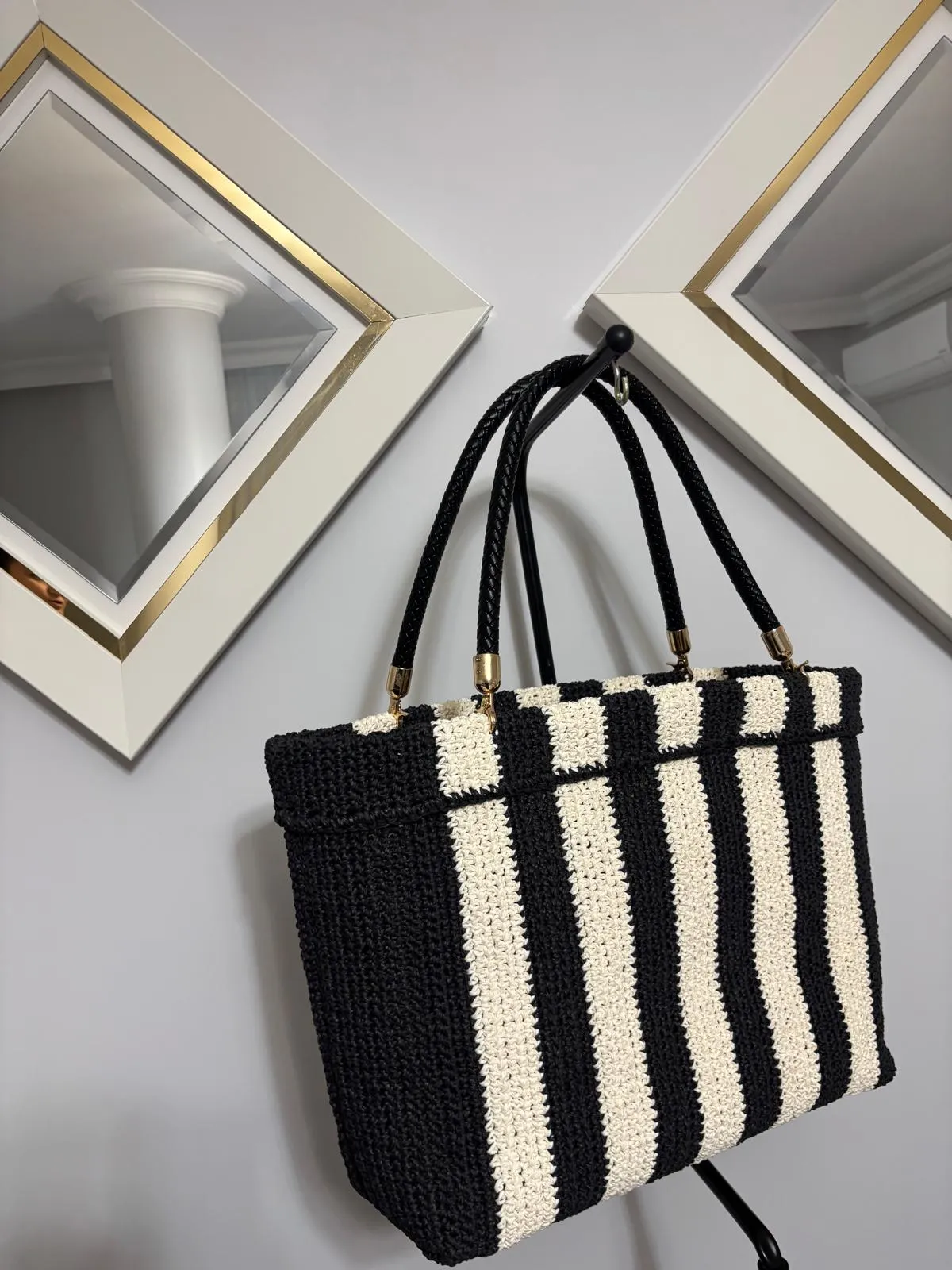 Büyük Boy Siyah Beyaz Çizgili Plaj Çantası - El Örgüsü