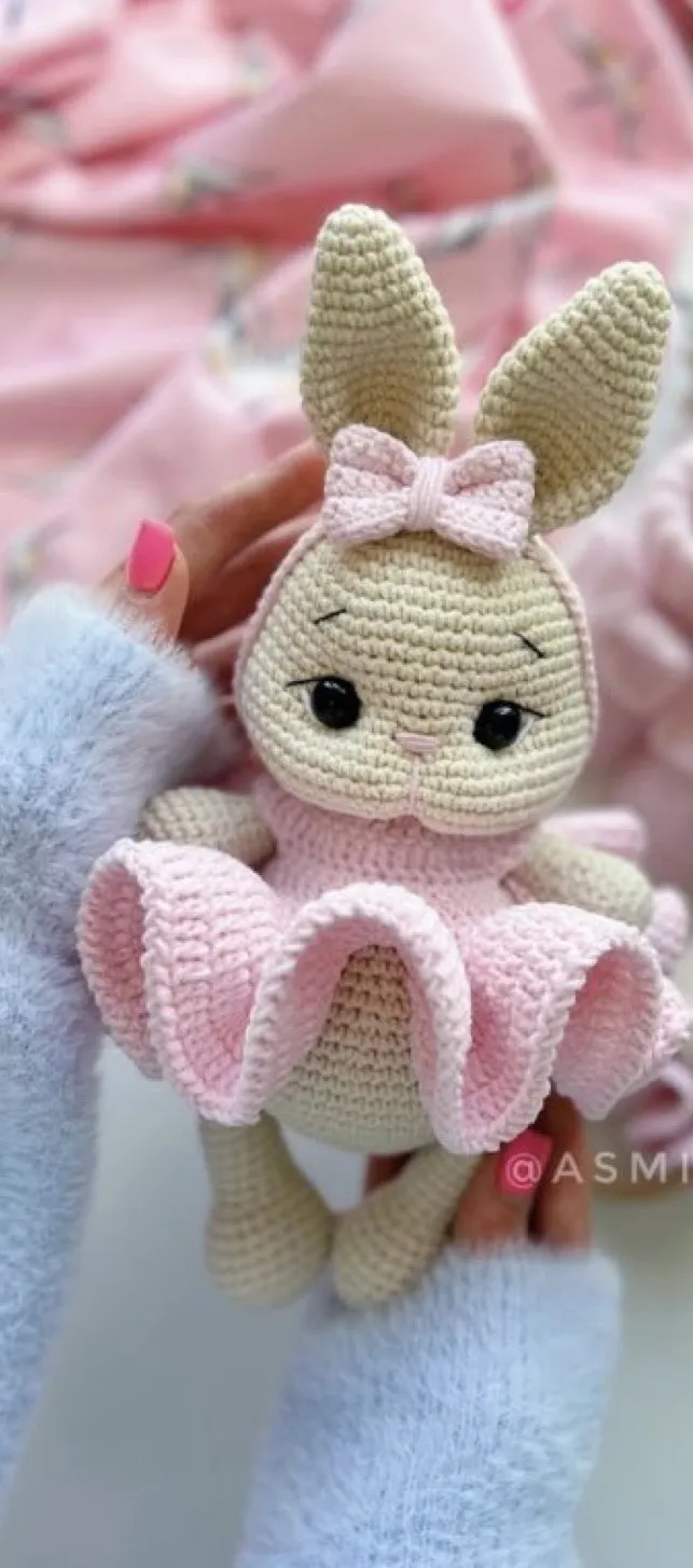 Toz Pembe Elbiseli Balerin Tavşan Amigurumi Oyuncak Bebek (25 cm)