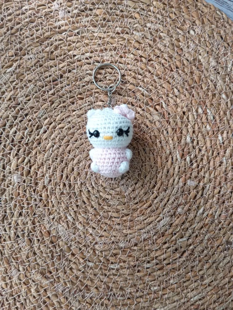 Örme Hello Kitty Anahtarlık - Pembe Elbise Detaylı - El Emeği