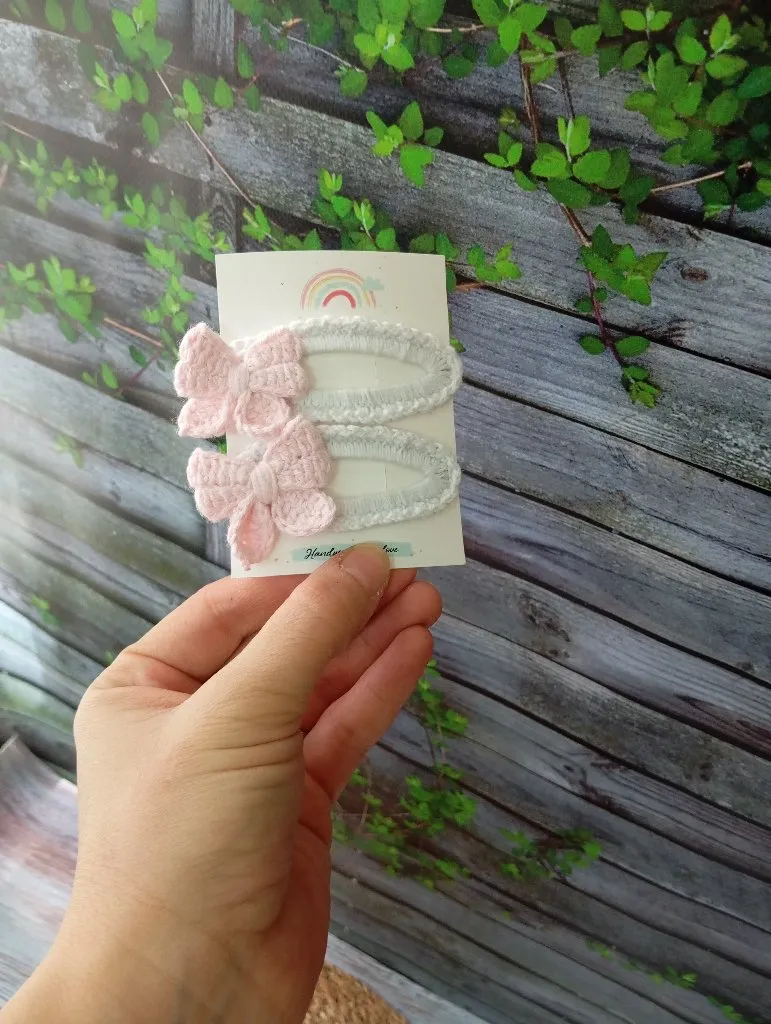 Pembe Fiyonklu Örgü Saç Tokası Çıt Çıt - El Yapımı Bebek Toka