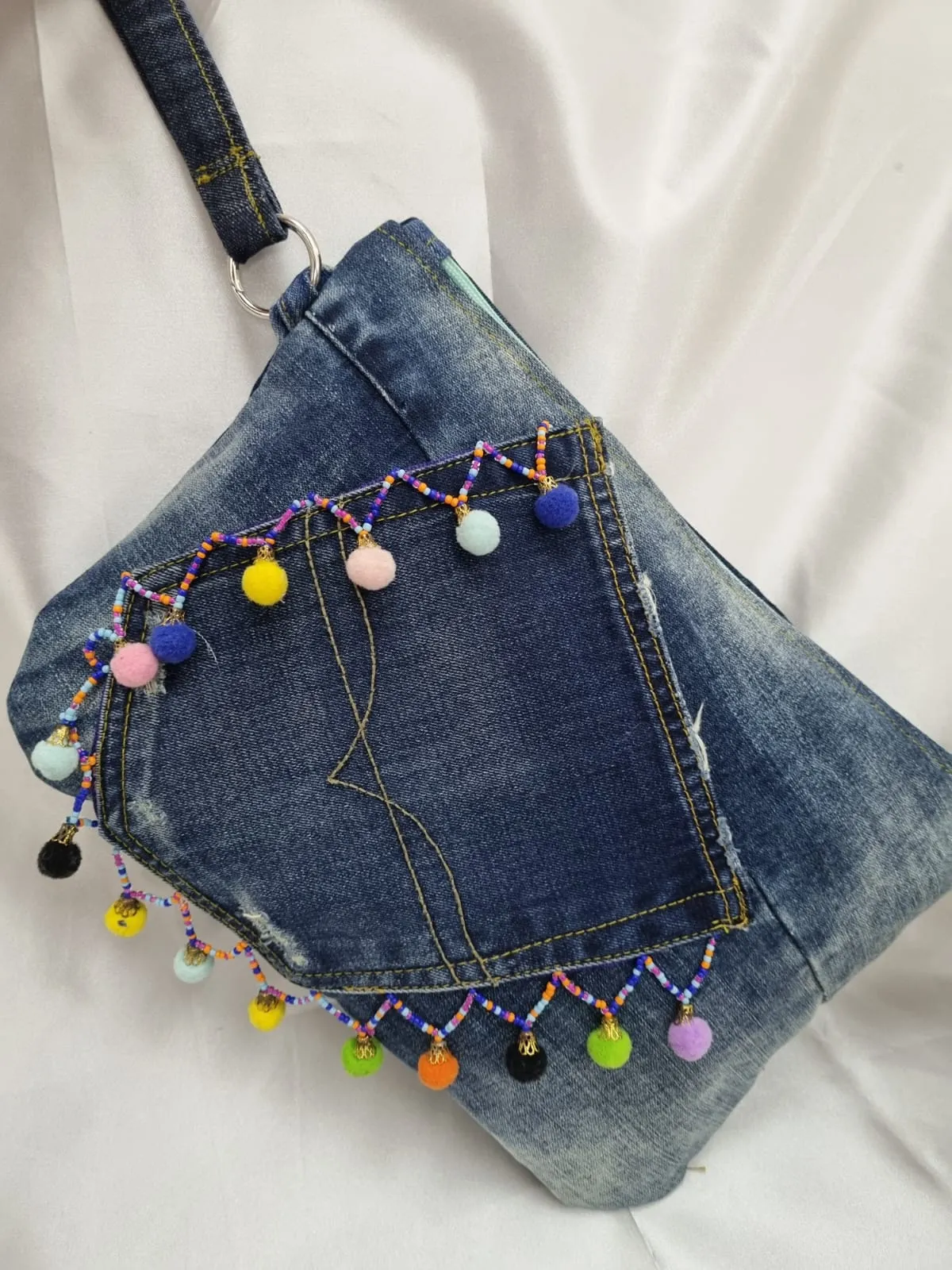 Kot Çanta - Mavi Denim Kumaşlı, Ponpon Detaylı El Yapımı