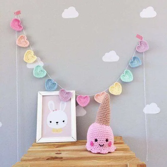 Amigurumi Dondurma ve Kalp Figürlü Bebek Odası Dekorasyon Seti