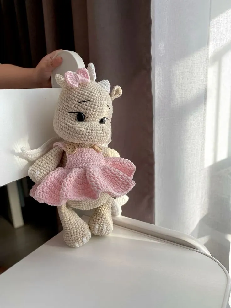 Pembe Elbiseli Amigurumi Hipo Bebek Oyuncak - El Yapımı