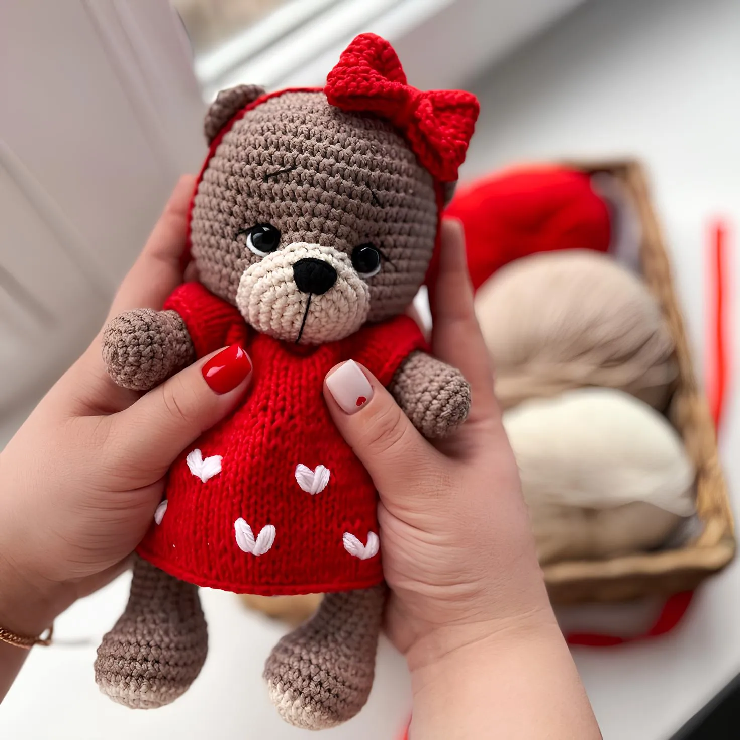 Kalpli Elbiseli Amigurumi Ayıcık Oyuncak - El Yapımı Hediyelik
