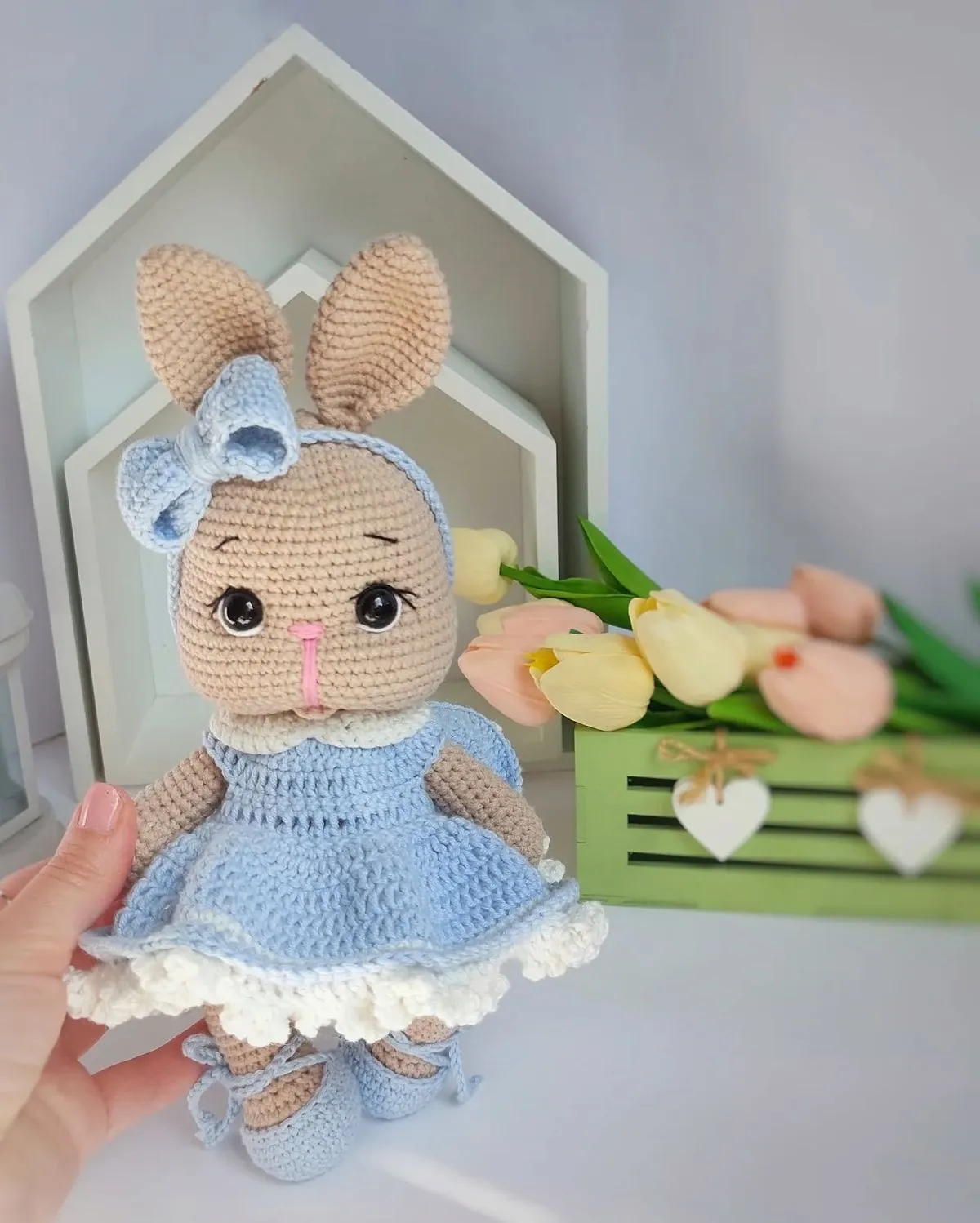 Mavi Elbiseli Amigurumi Tavşan Bebek Oyuncak - El Yapımı Hediye