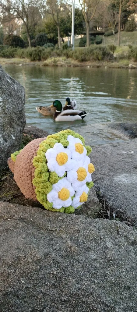 Kadife İpten Örgü Papatya Çiçek Buketi - Dekoratif El Emeği