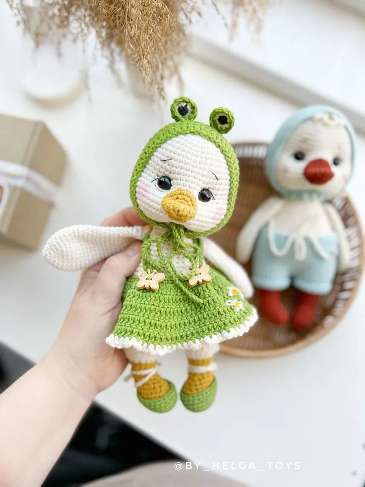 Yeşil Kurbağa Şapkalı Ördek Amigurumi Oyuncak Bebek - El Emeği
