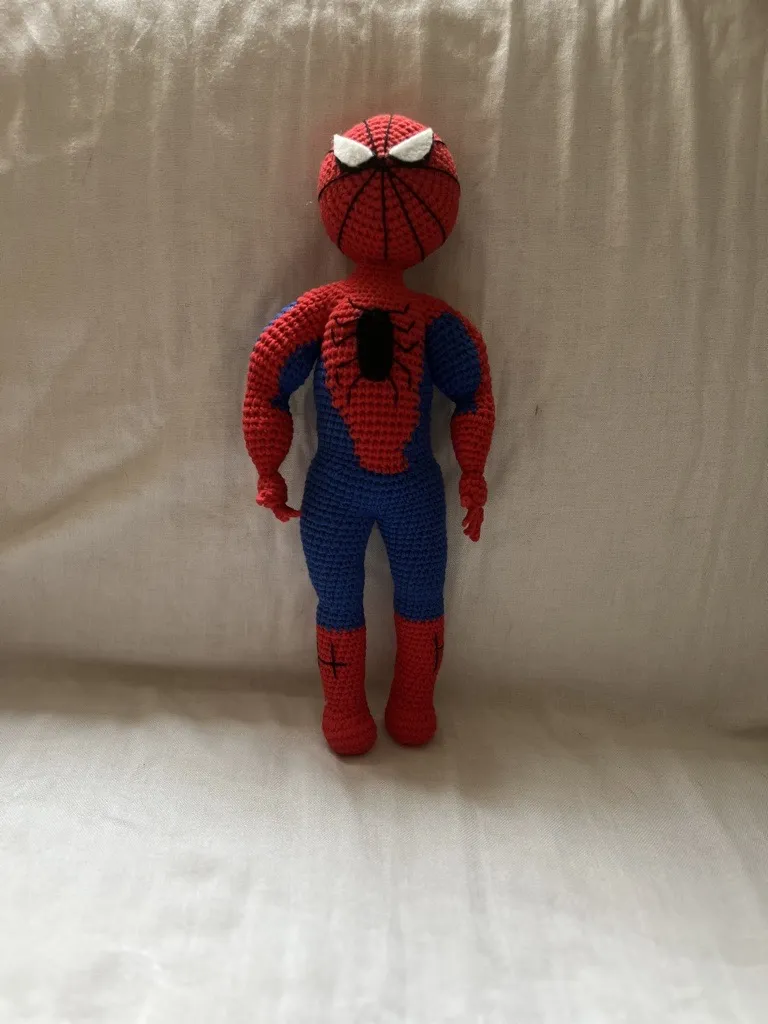 Örümcek Adam Amigurumi Oyuncak Bebek - 30 cm El Emeği