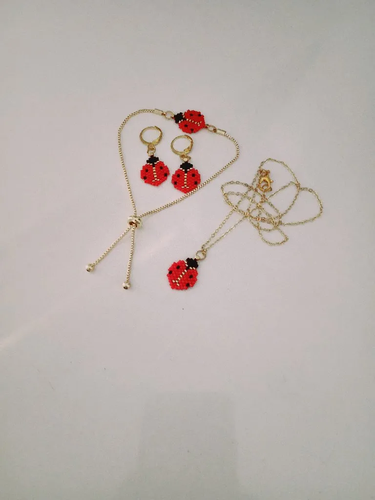 Kırmızı Uğur Böceği Tasarımlı Miyuki Boncuk Takı Seti - El Yapımı