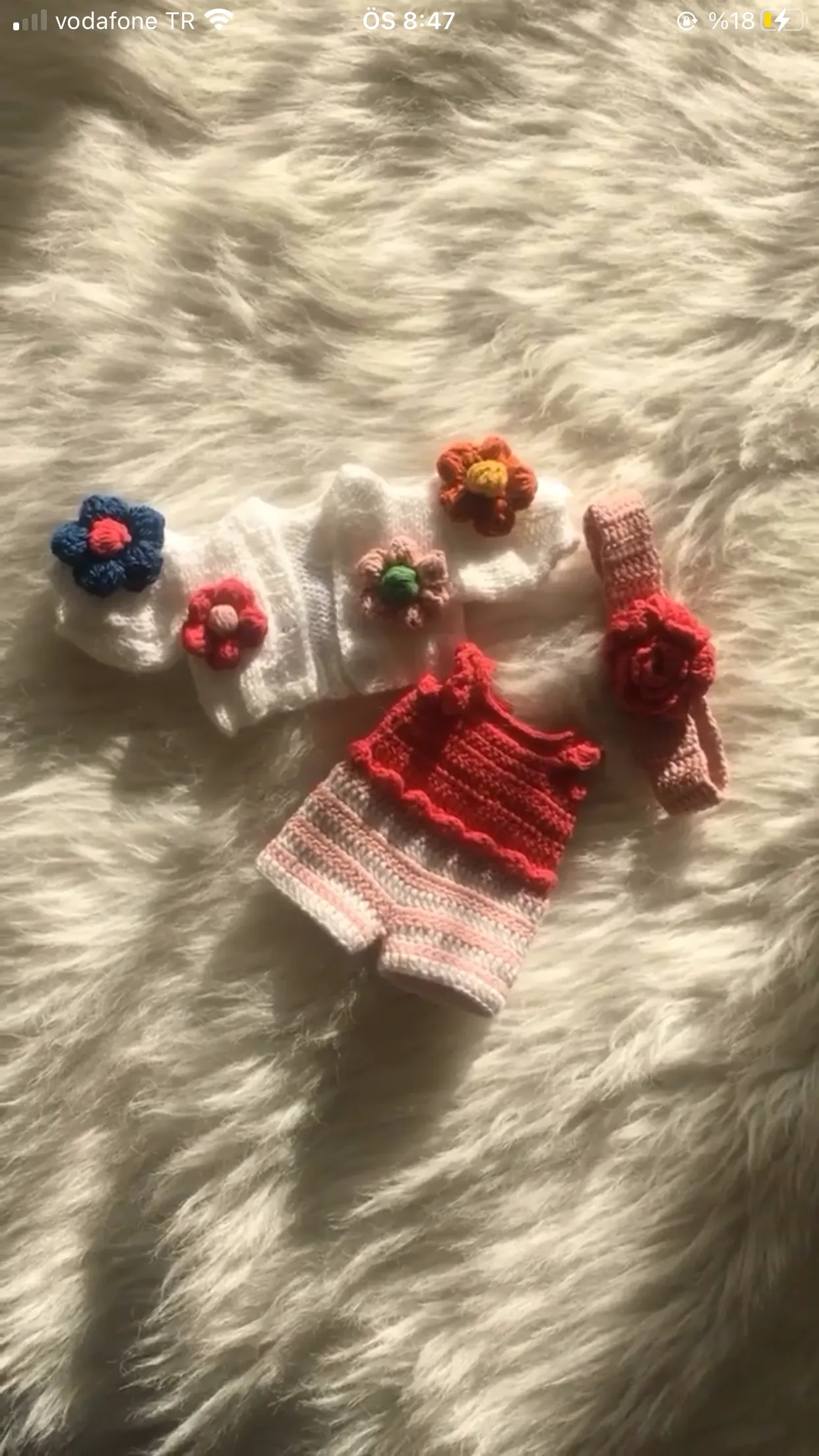 Örgü Amigurumi Bebek - Pembe Hırkalı ve Şekil Verilebilir