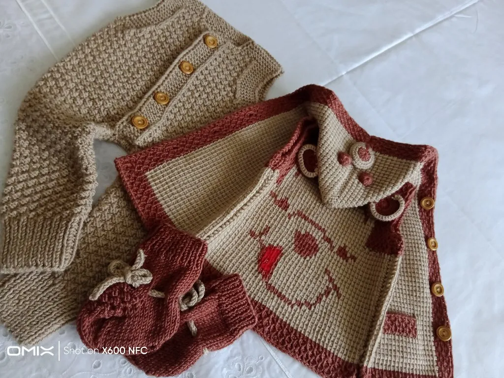 Kahverengi Örgü Bebek Tulum Set - Düğmeli, 0-6 Ay - El Emeği