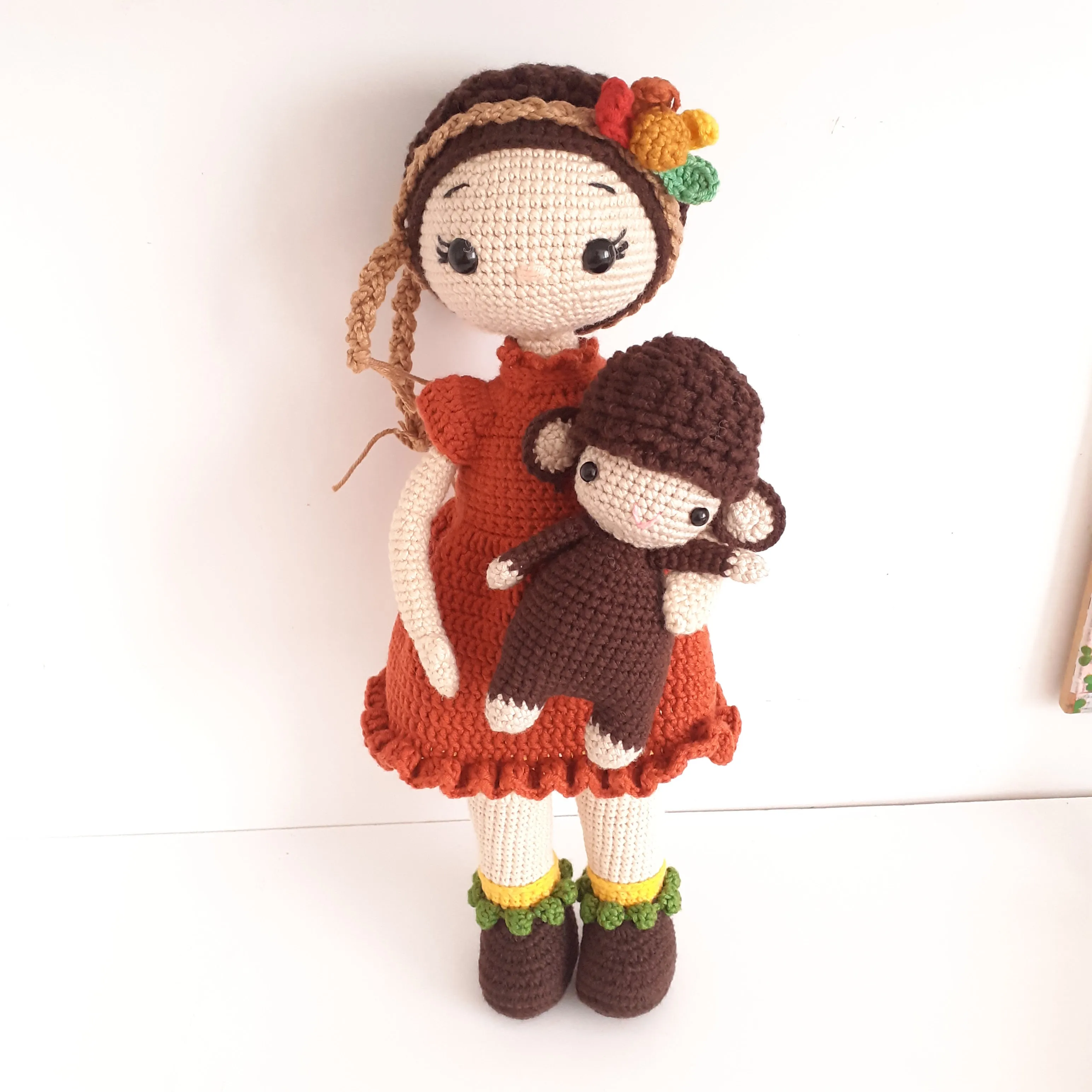 Örgü Bebek ve Oyuncak Maymun Seti - Sonbahar Temalı El Yapımı