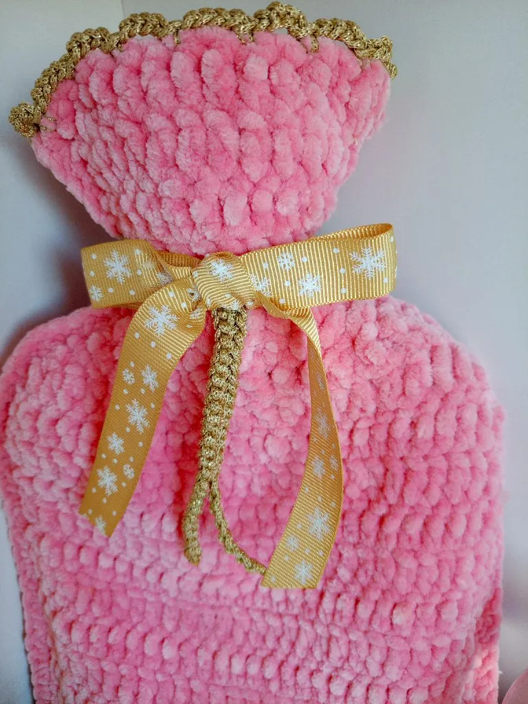 Pembe Kadife Sıcak Su Torbası Kılıfı - Kurdele Detaylı - El Örgüsü