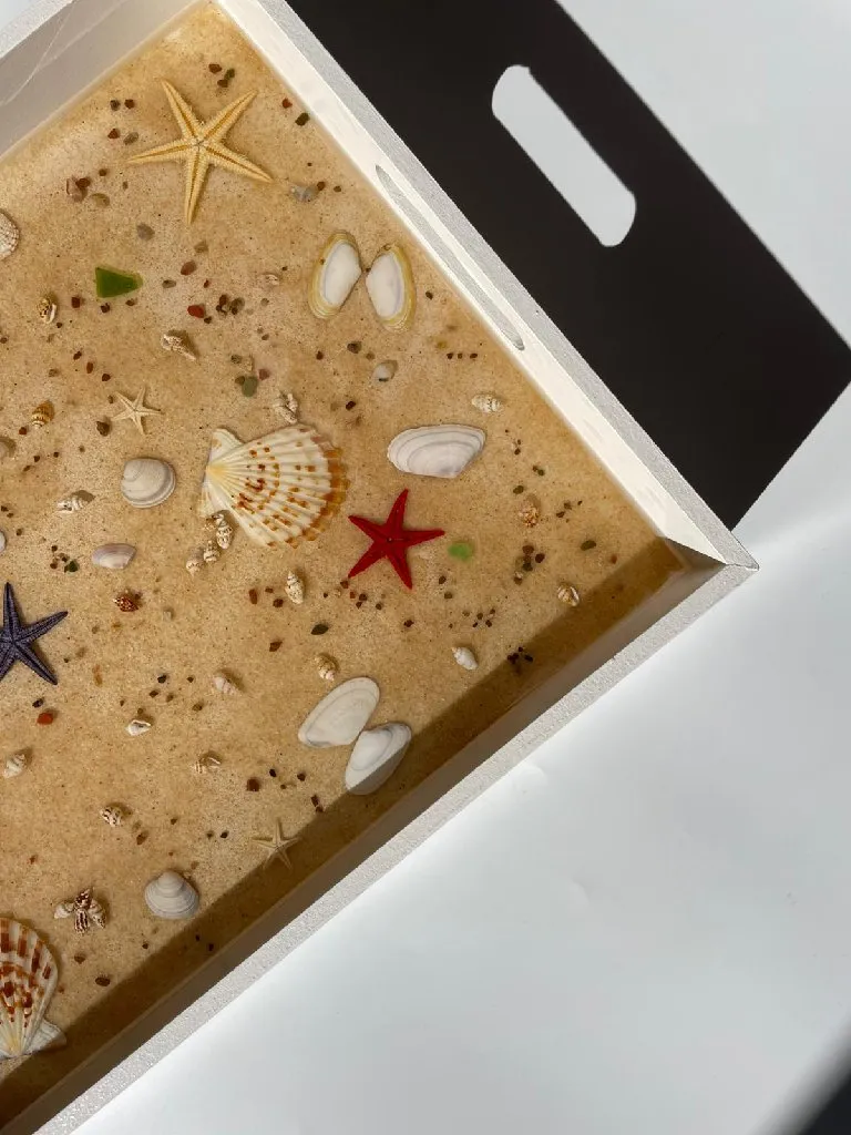 Ahşap Epoksi Tepsi - Gerçek Deniz Kabuklu ve Deniz Yıldızlı 35x25 cm