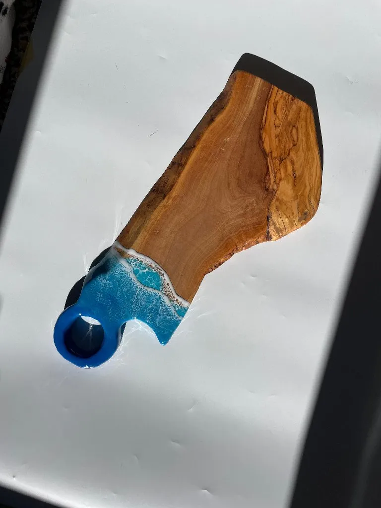 Mavi Epoksi Deniz Desenli Zeytin Ağacı Sunum/Kesme Tahtası