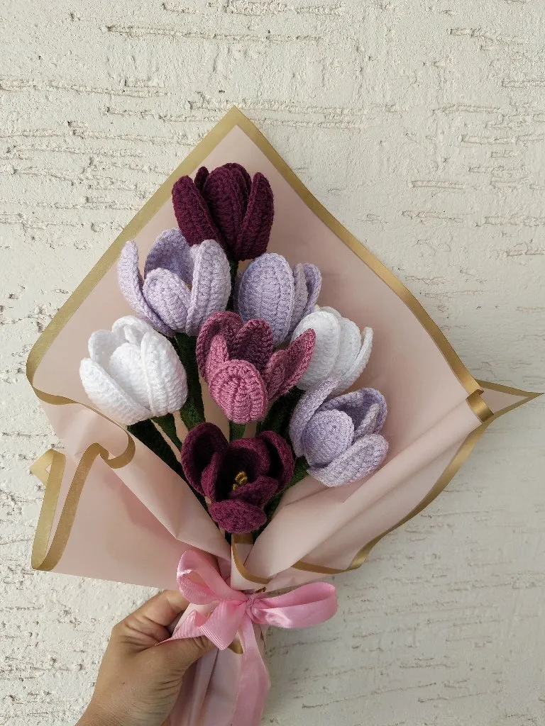 Pamuk İplikten Örme Lale Buketi - Mor, Lila ve Beyaz Renklerde - El Emeği