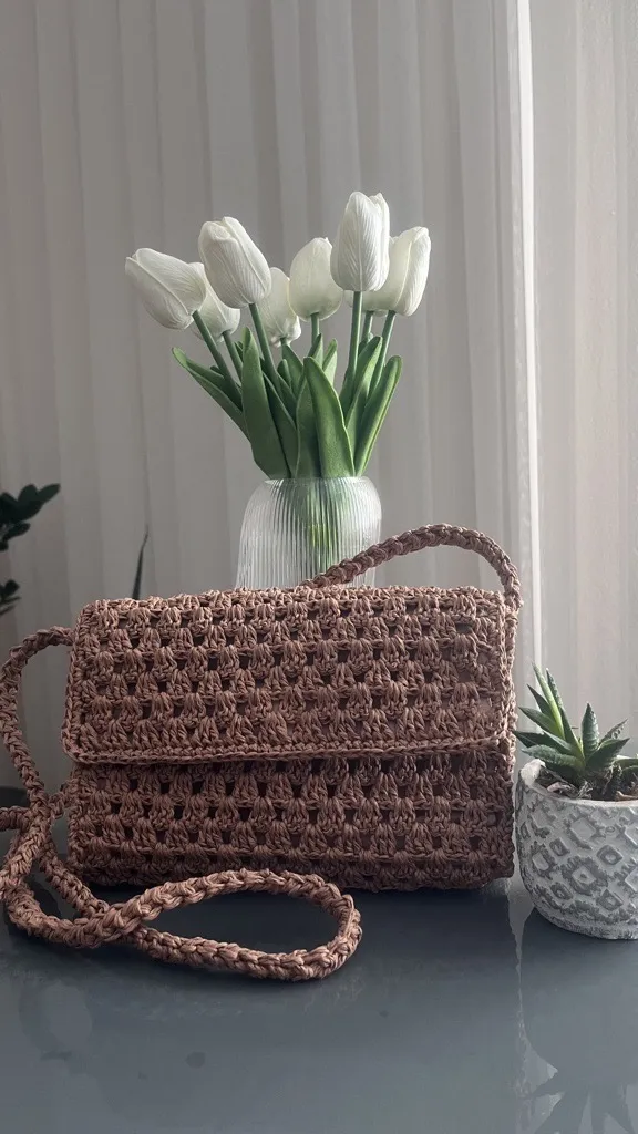 Kahverengi Örgü Midi Boy Çapraz Askılı Çanta - El Emeği