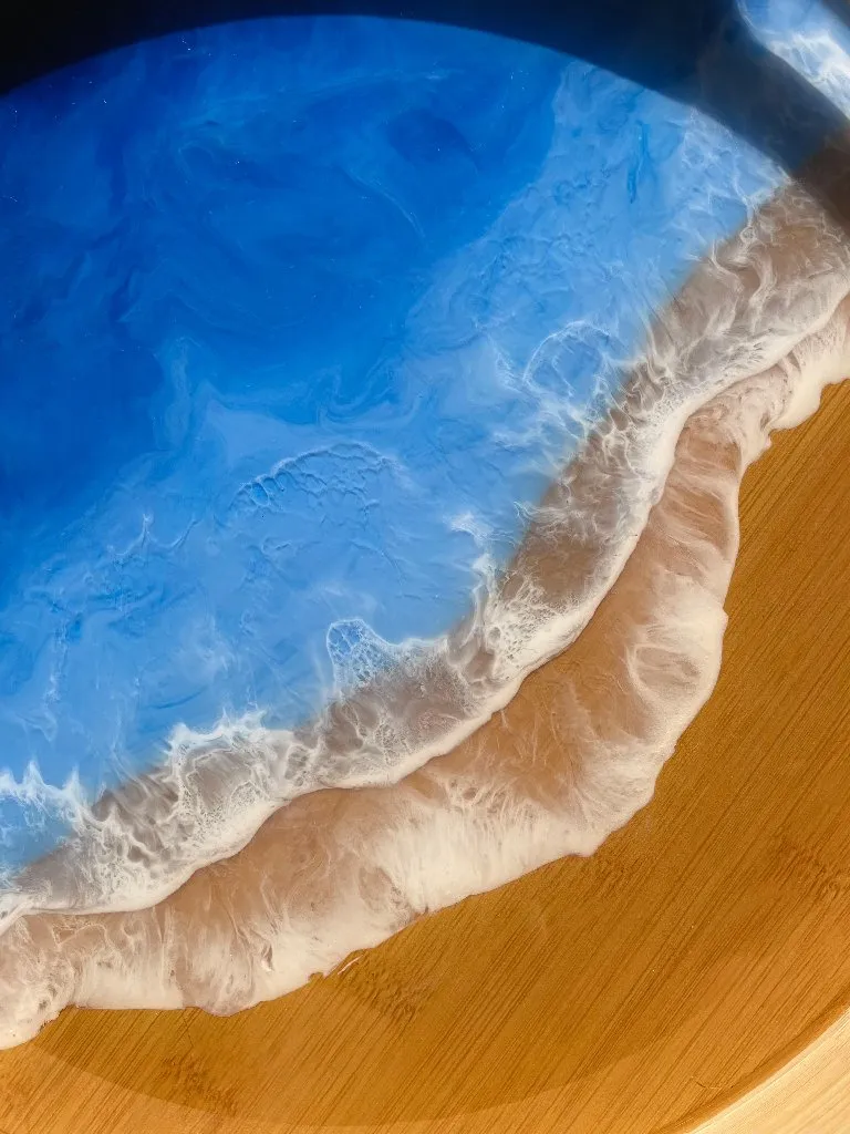 35 cm Yuvarlak Bambu Epoksi Deniz Dalgası Desenli Servis Tepsi