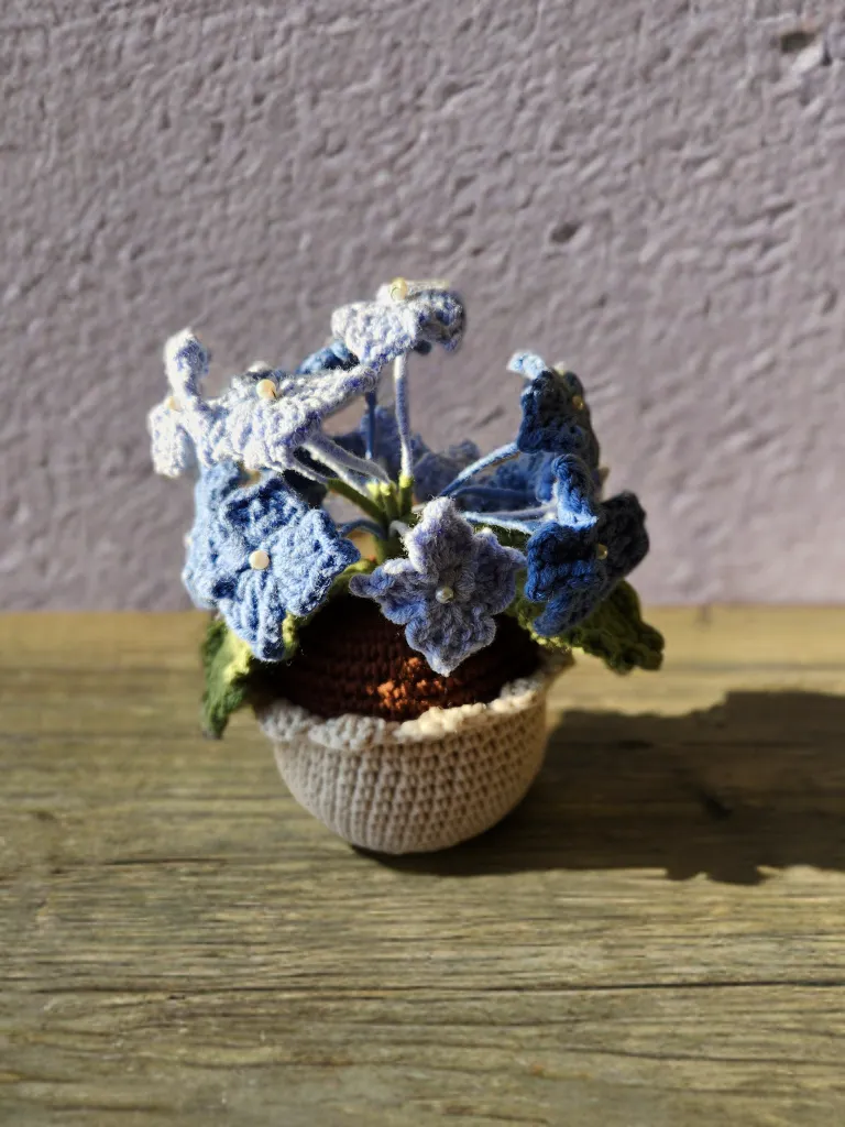 Örgü Saksıda Ortanca Çiçeği - Mavi Tonlarında - El Yapımı