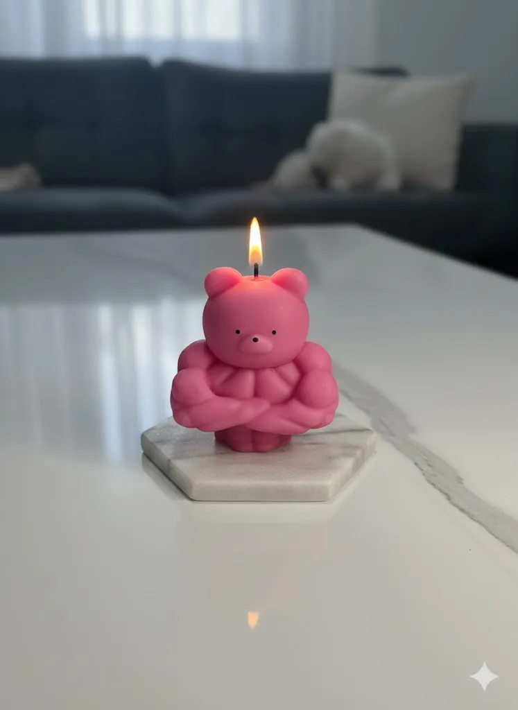 Pembe Ayıcık Figür Mum – El Yapımı Soya Wax Dekoratif Mum