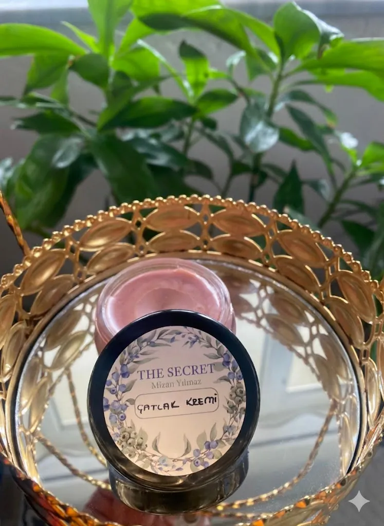 Yoğun Nemlendirici Çatlak Önleyici Vücut Kremi