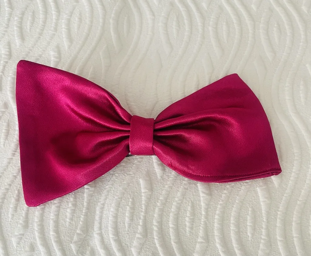 Fuşya Saten Fiyonk Kaskaçlı Toka - Saç Aksesuarı