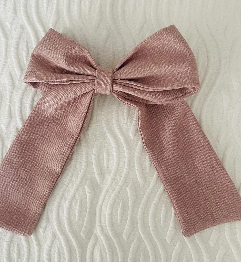 Toz Pembe Kumaş Fiyonk Kıskaçlı Saç Tokası