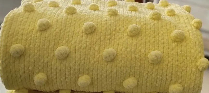 Sarı Popcorn Desenli Bebek Battaniyesi - Kadife İpten El Örgüsü